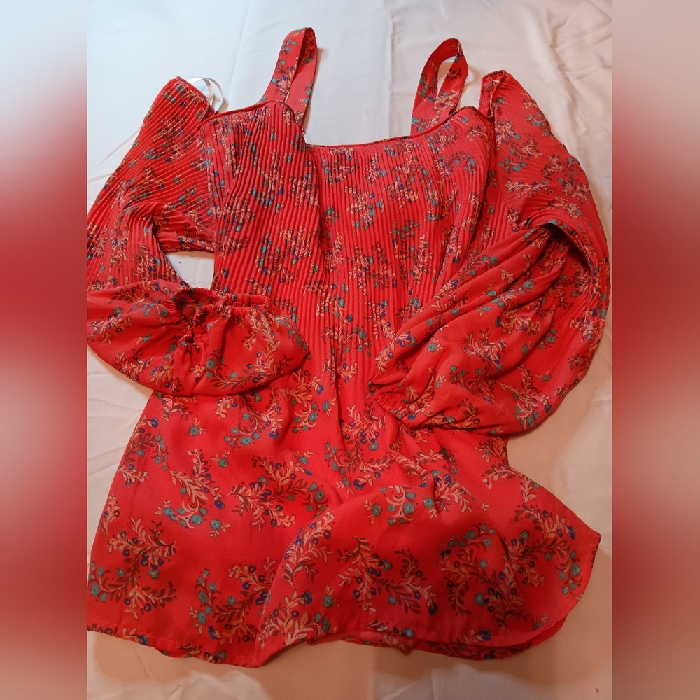 Jessica Simpson Flo Coral Ribbed Cold Shoulder Long Sleeve Top w cami